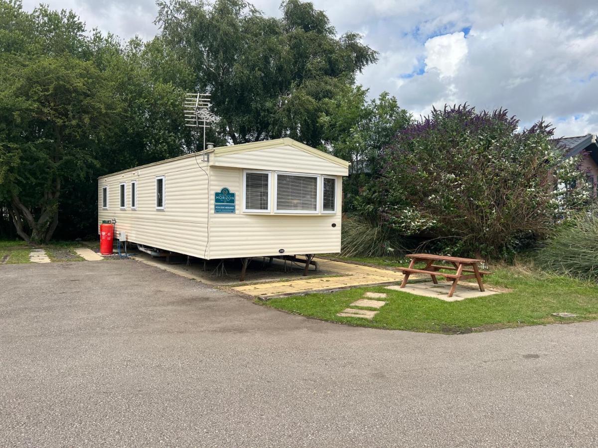 Poolside Hideaway, Tattershall Lakes Hotel Exterior foto